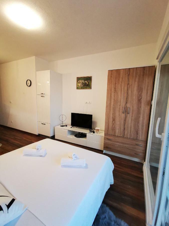 Charming Studio - Apartment Makarska Kültér fotó