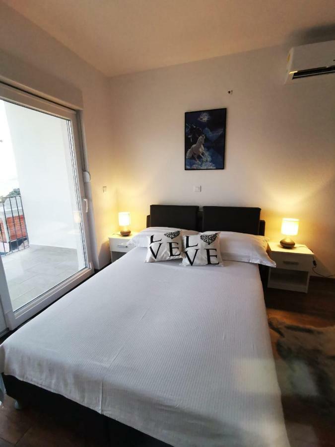 Charming Studio - Apartment Makarska Kültér fotó